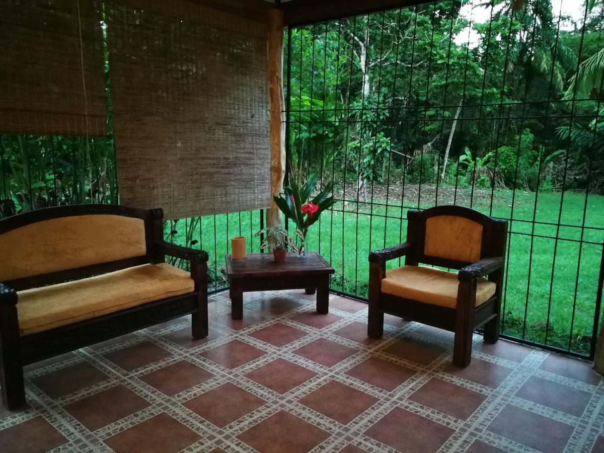 Casita Amarilla Villa Cahuita Exterior photo